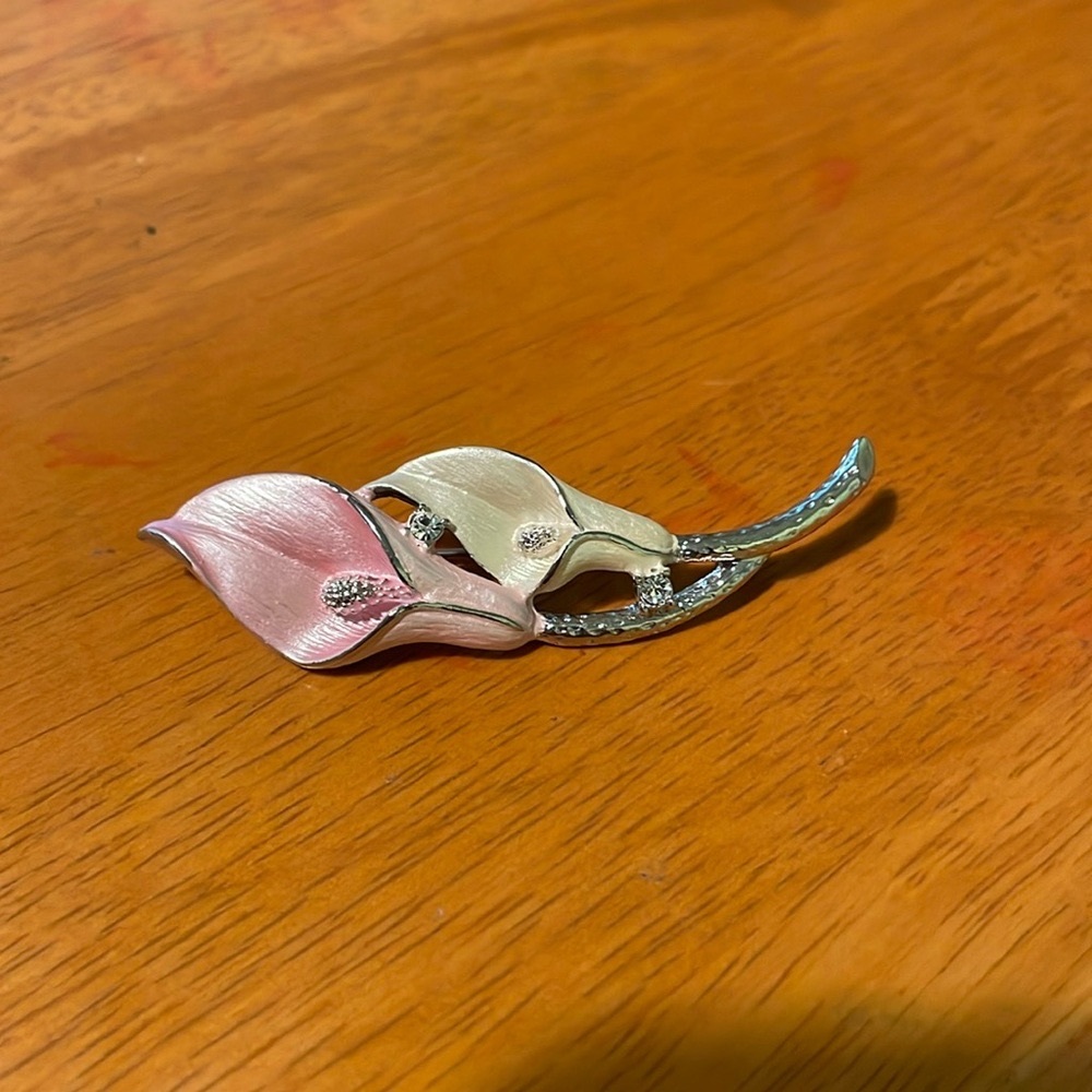 Premier Designs Calla Lily Brooch